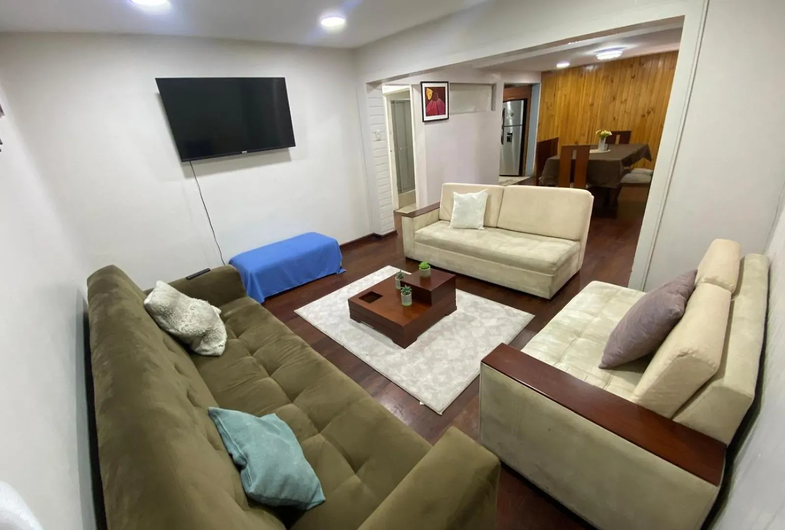 Gigante Departamento Para 10 Personas Con Dos Parqueaderos Cuenca 0*,