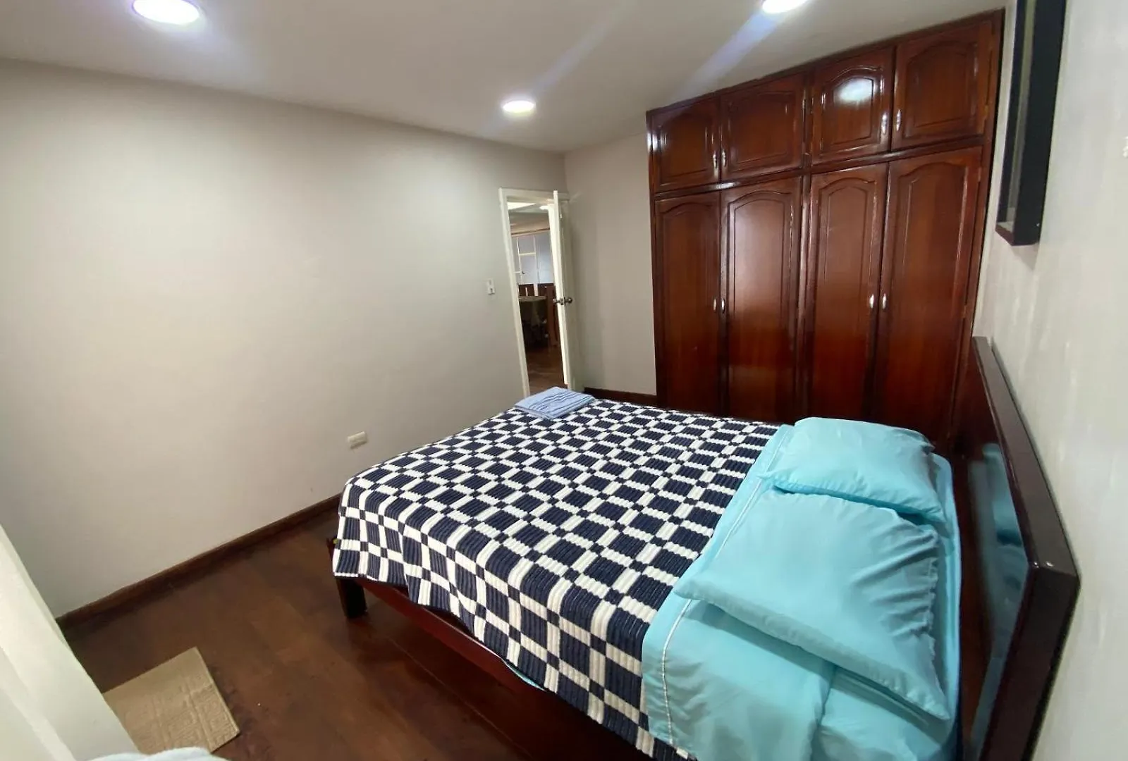 Gigante Departamento Para 10 Personas Con Dos Parqueaderos Cuenca Apartment